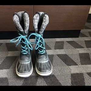 SOREL JOAN OF ARTIC KNIT WATERPROOF BOOT SZ 9.5